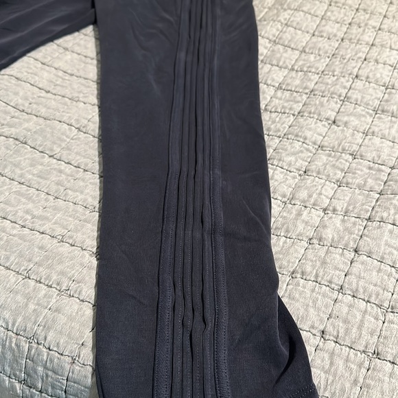 Athleta Serenity pant L - Picture 3 of 4